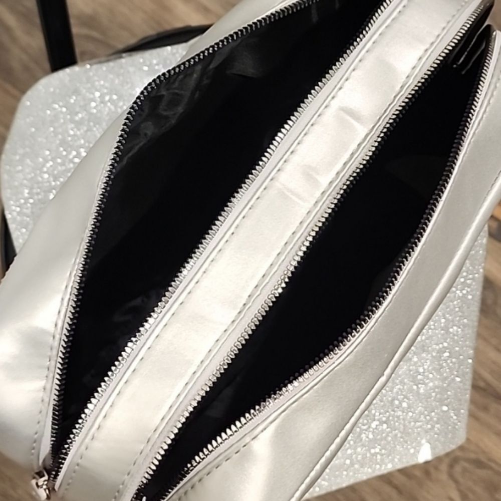 Steve Madden‎ Silver Rhinestone Double Zip Weekender - Picture 7 of 12